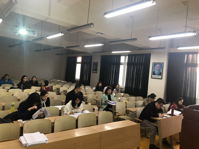 留學生中期檢查及開題3_副本.jpg